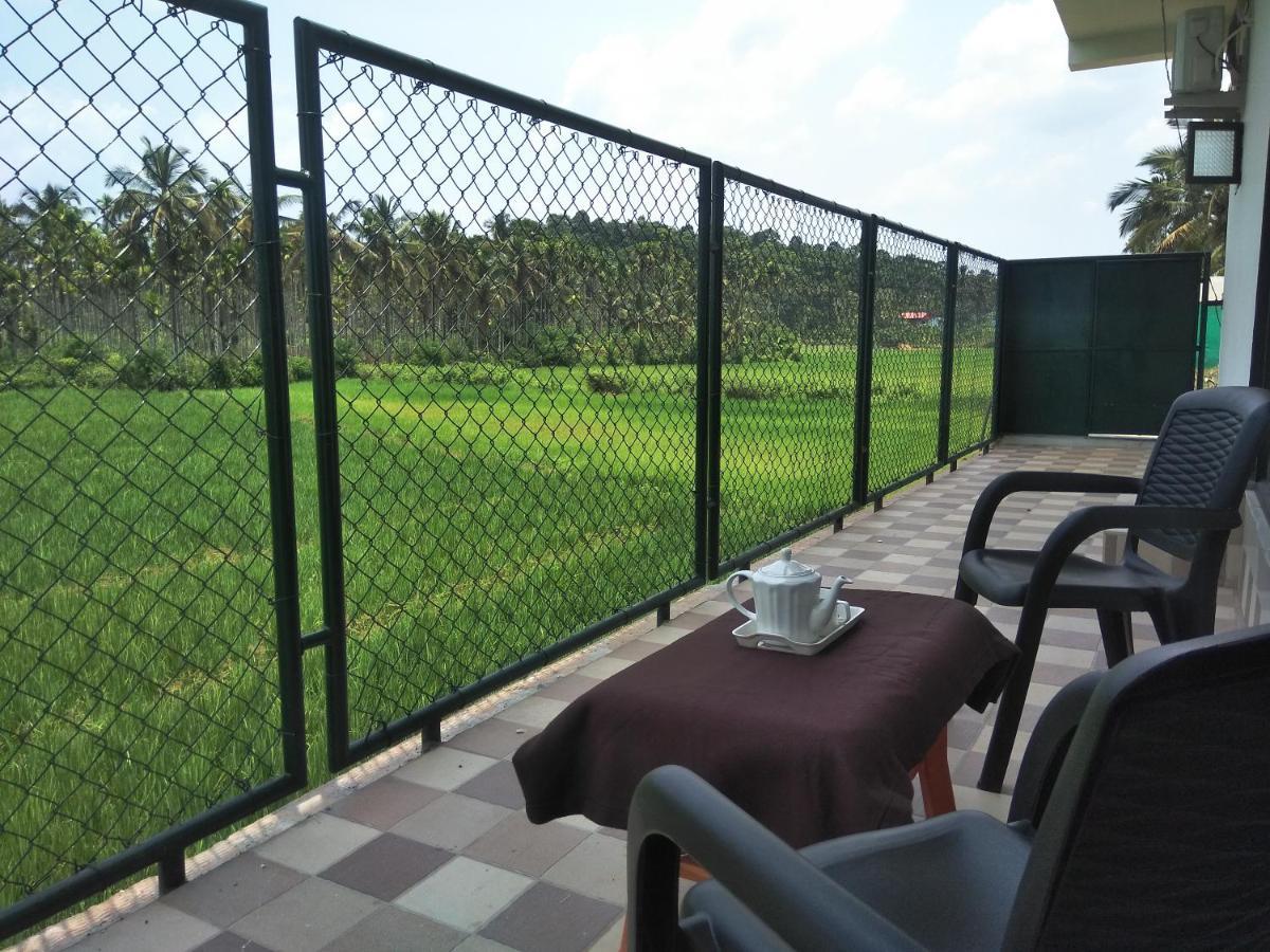 Paddyfield Inn Mananthavady Buitenkant foto