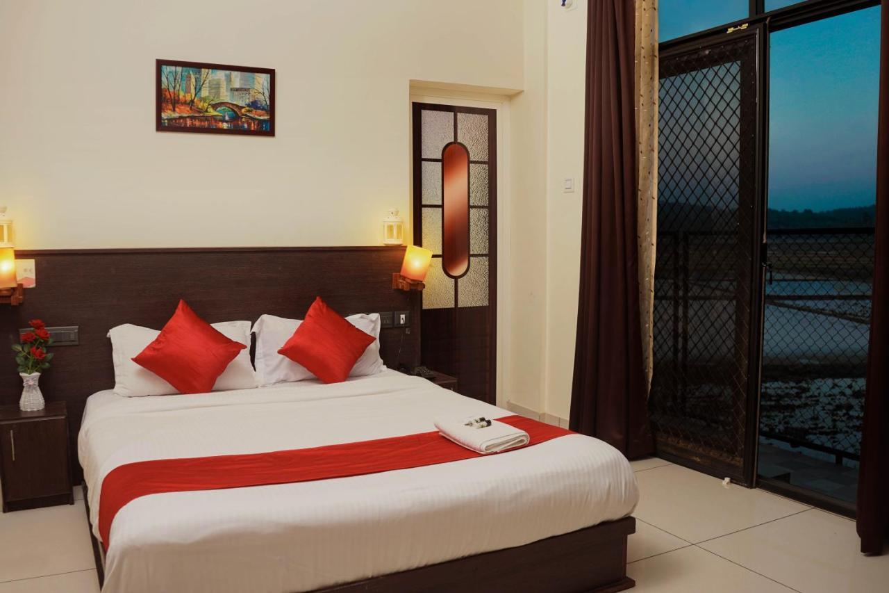Paddyfield Inn Mananthavady Buitenkant foto