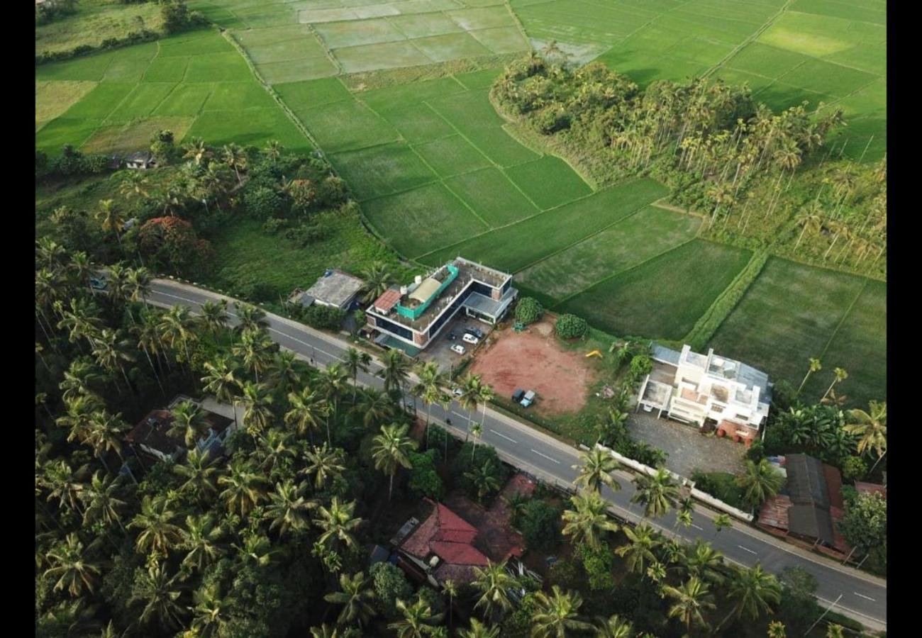 Paddyfield Inn Mananthavady Buitenkant foto
