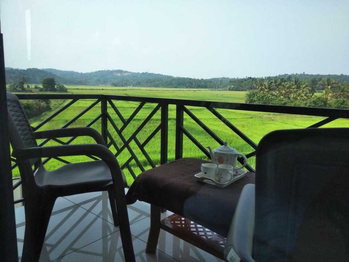Paddyfield Inn Mananthavady Buitenkant foto