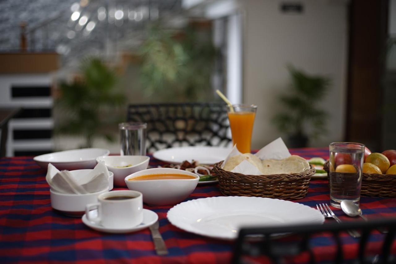 Paddyfield Inn Mananthavady Buitenkant foto